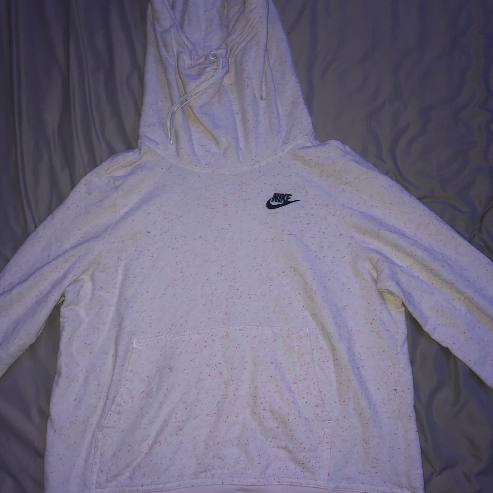 nike sweatshirt